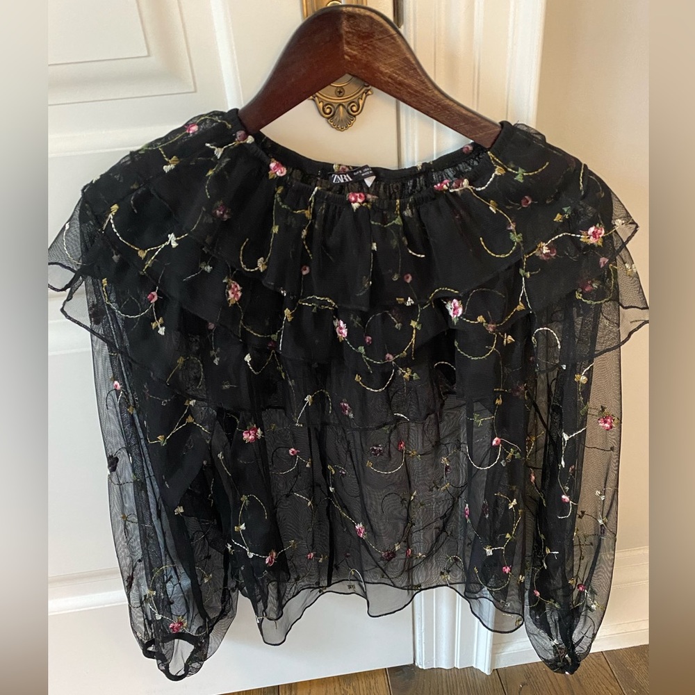 Zara embroidered blouse size S